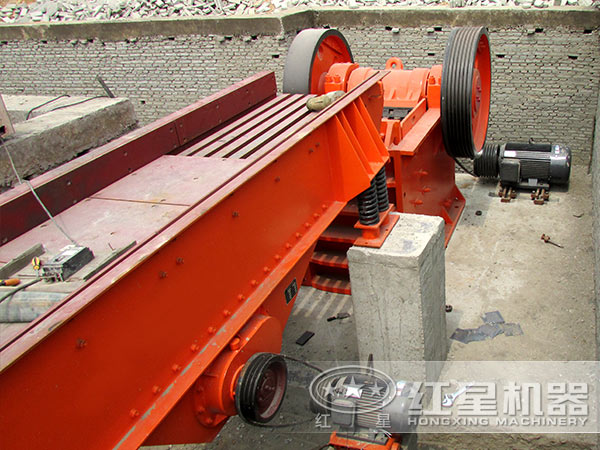 石料破碎生產線作業現場 石料破碎生產線作業現場