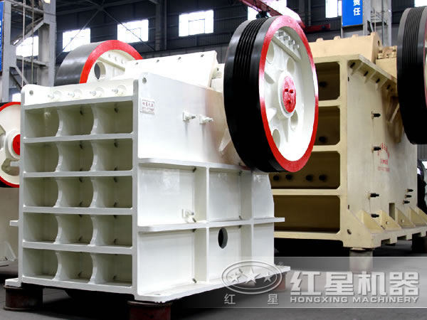 鄂式破碎機 鄂式破碎機