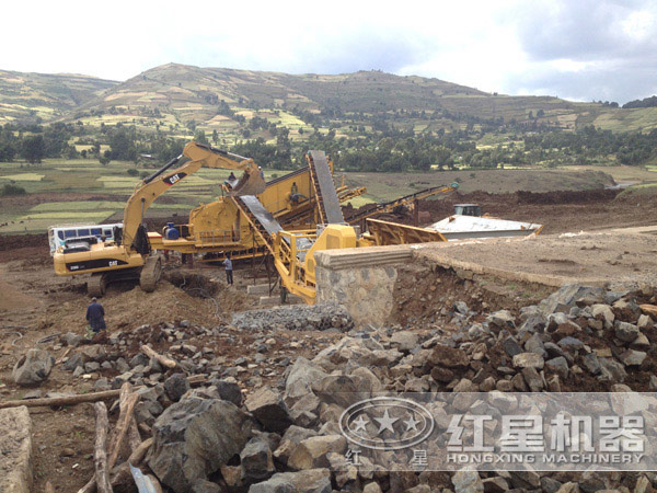 紅星全自動碎石機生產現場 紅星全自動碎石機生產現場
