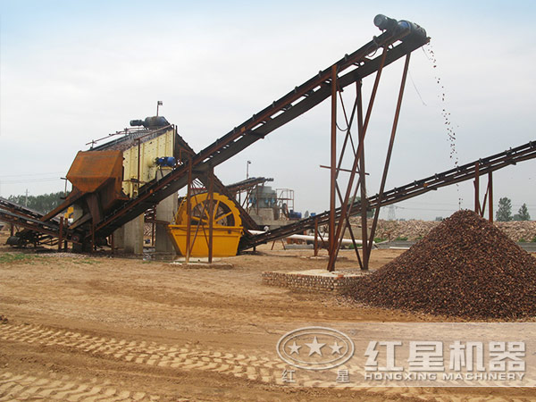 山沙洗砂機(jī)作業(yè)現(xiàn)場(chǎng) 山沙洗砂機(jī)作業(yè)現(xiàn)場(chǎng)