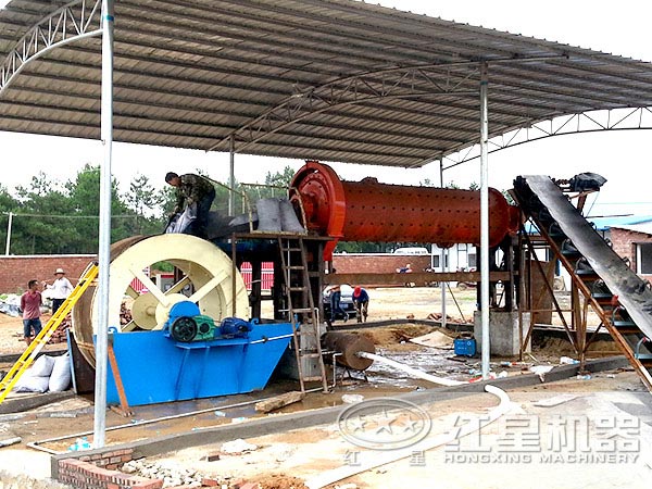 小型球磨機(jī)作業(yè)現(xiàn)場 小型球磨機(jī)作業(yè)現(xiàn)場