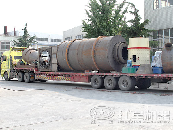 立式復(fù)合破碎機(jī)發(fā)貨現(xiàn)場