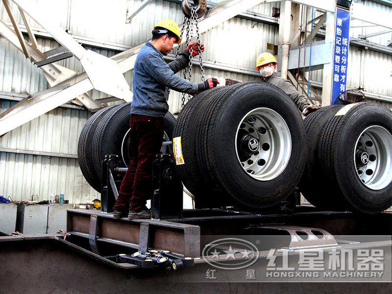 移動(dòng)碎石機(jī)生產(chǎn)車(chē)間