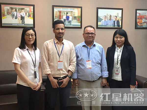 來廠咨詢、訂購設備的客戶