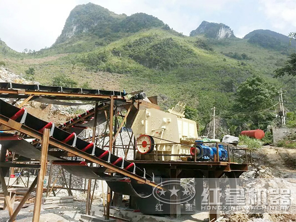 1000*700礦石反擊破生產現場 1000*700礦石反擊破生產現場