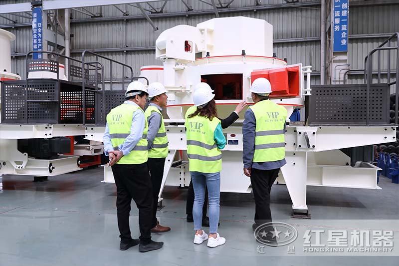 客戶參觀紅星鵝卵石磨砂機設備廠區 客戶參觀紅星鵝卵石磨砂機設備廠區